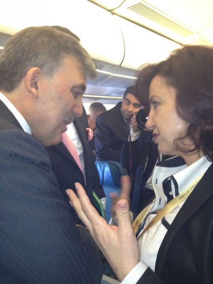 President Gül in conversation with Semiha Ünal during his visit to the Netherlands in April 2012